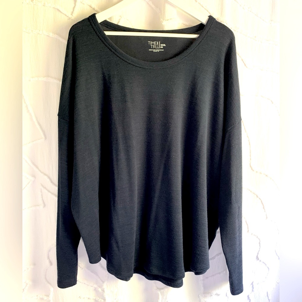 Time and Tru Women's Navy Long Sleeve Top